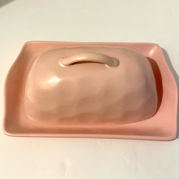 Isola Cucina Ceramic Pink Butter Dish Matte Finish Pressed Circles Shabby Chic - Picture 1 of 9